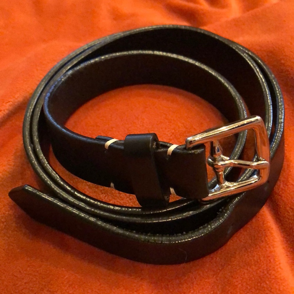 ⭐️ Coach Classic leather + brass buckle narrow belt